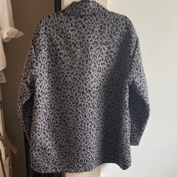GAP Charcoal Leopard Print Jacket - Picture 5 of 5